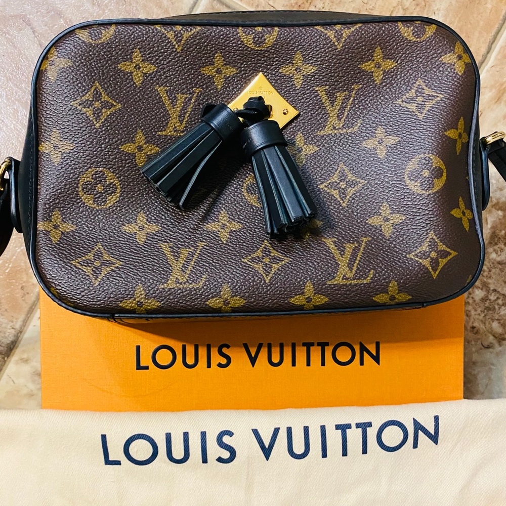 Louis Vuitton Saintonge Monogram bag!